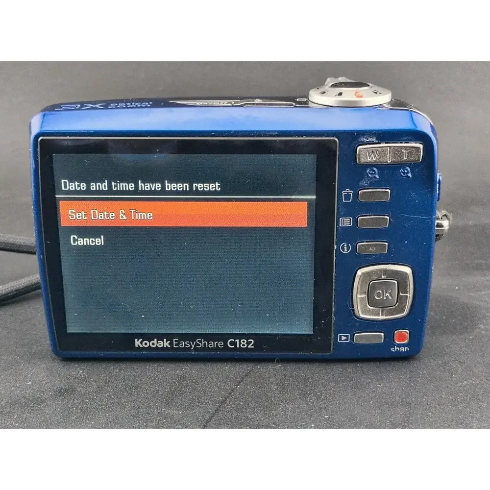 Kodak EasyShare M340 12MP Digital Camera - Blue - FOR PARTS / REPAIR - Powers On